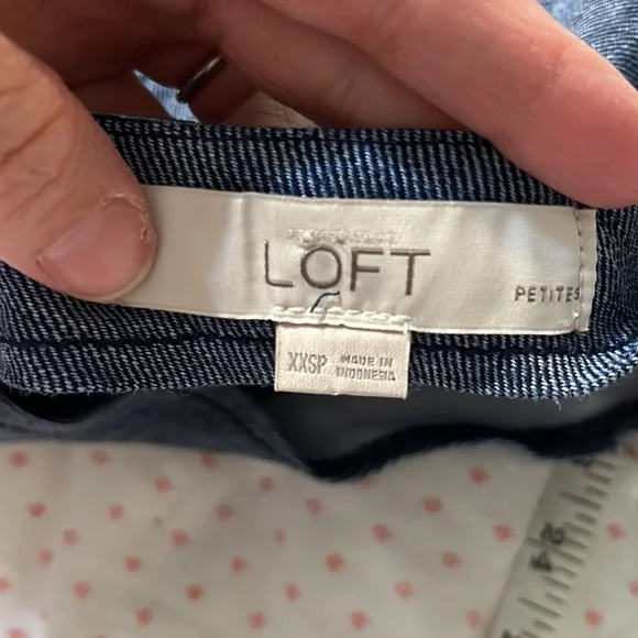 4/$20 Loft one shoulder chambray top size XXSP - Picture 9 of 10